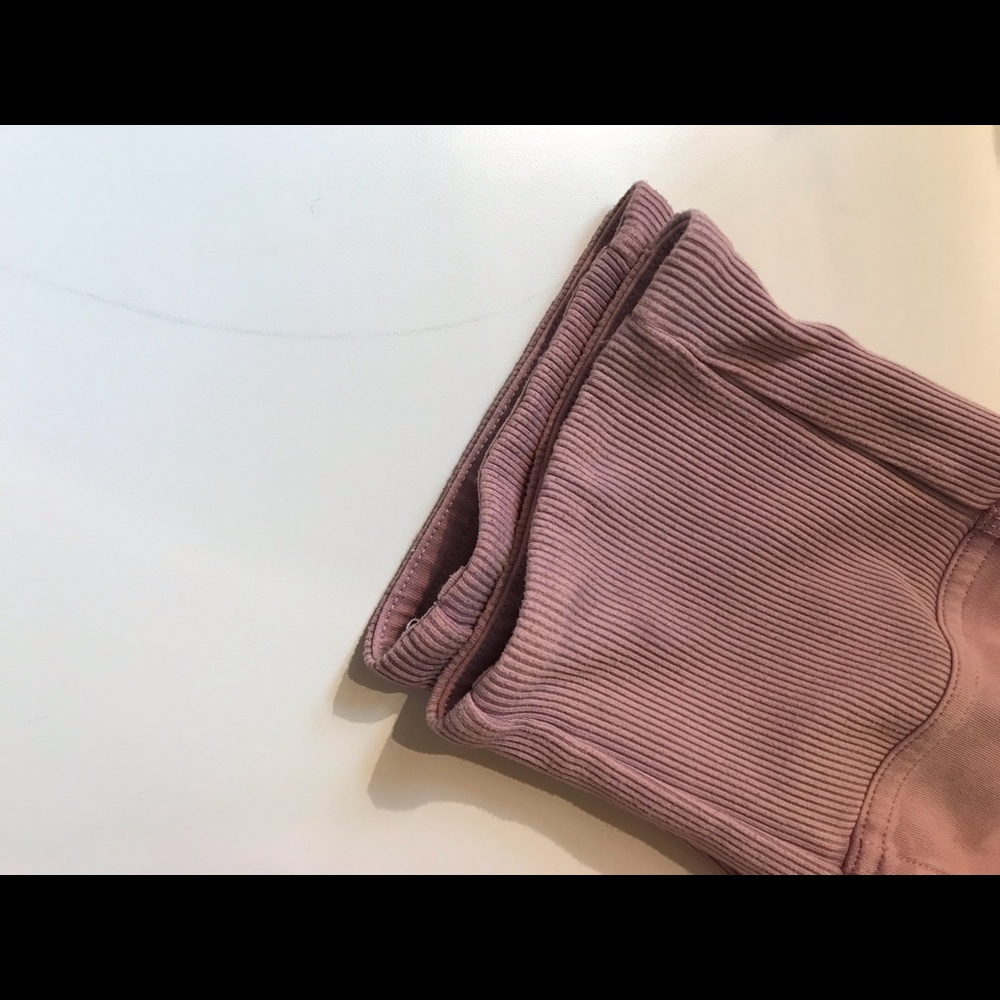 Wunder Under Crop 23” in Waan-washed Antoi… - Picture 6 of 8
